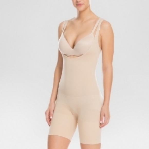 Assets by Spanx Open- Bust All-In-One Body Slimmer - Picture 1 of 4